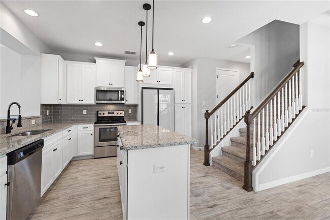 Building Photo - 5007 Sunnyside Ln