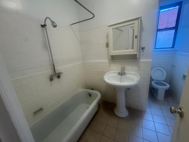 Building Photo - 35-39-39 Fulton St