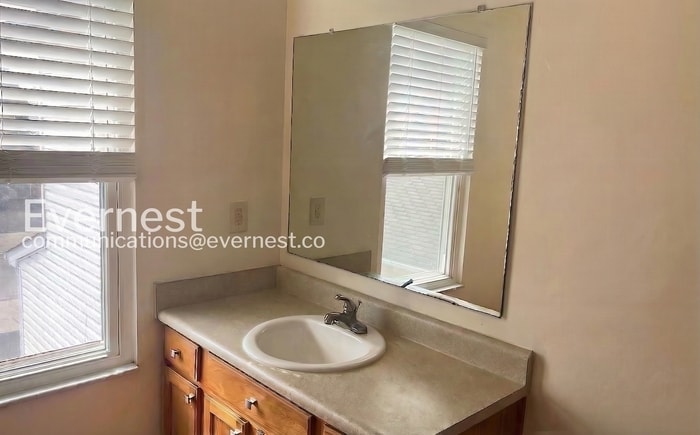 Building Photo - 2566 Edencreek Ln