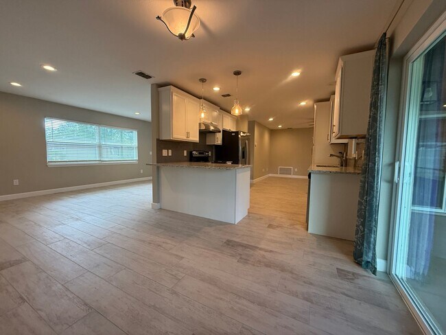 Building Photo - 2919 Autumnwood Trail