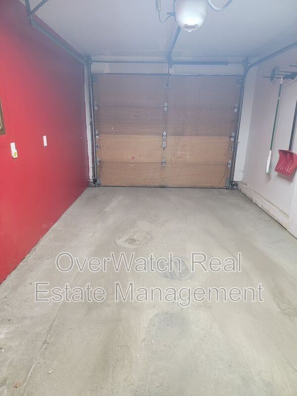 Building Photo - 3700 Carleton Ave