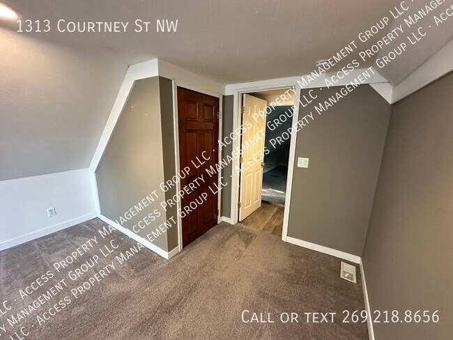 Building Photo - 1313 Courtney St NW