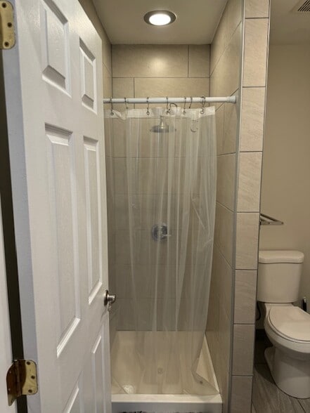 Building Photo - 4060 Chestnut St