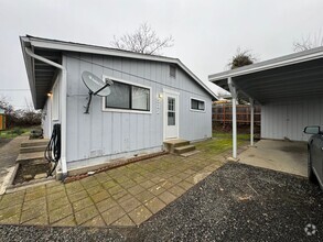 Building Photo - Huda-duplex