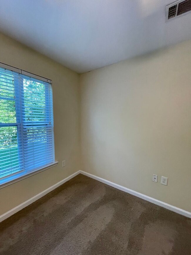 Building Photo - 3700 Spruce Ridge Way