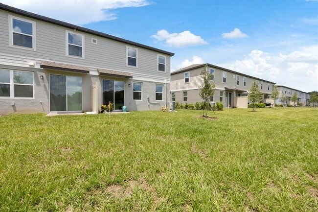 Building Photo - 726 Legacy Dr