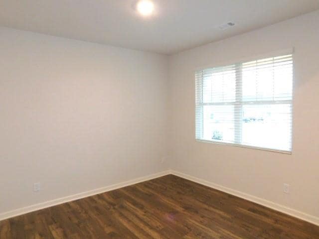 Building Photo - 2 Oakwood Hts Rd