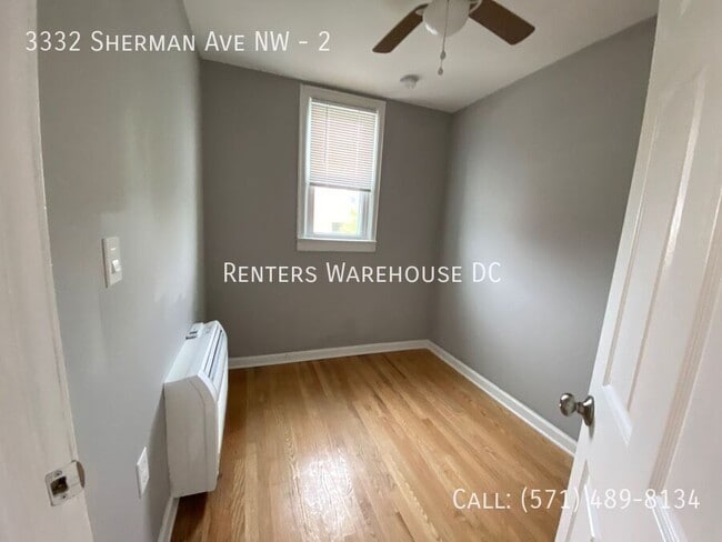 Building Photo - Updated 1BR+Den w/ private patio in heart ...