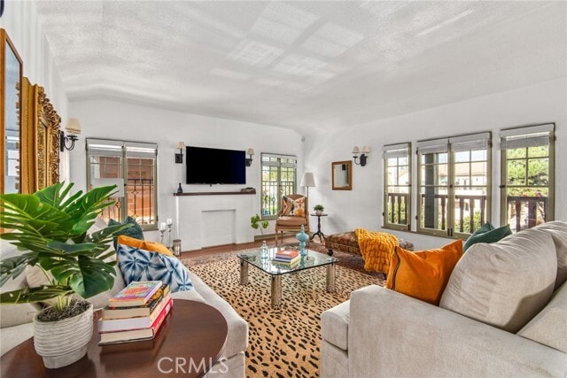 Primary Photo - 8246 4th St