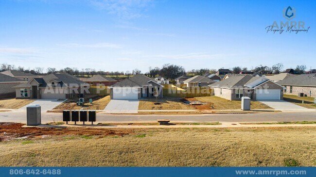 Building Photo - 119 SW Vicki St