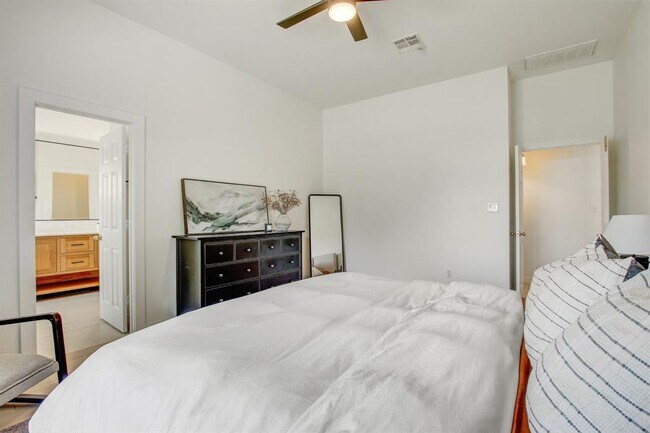 Building Photo - 8109 Campeche Bay Pl