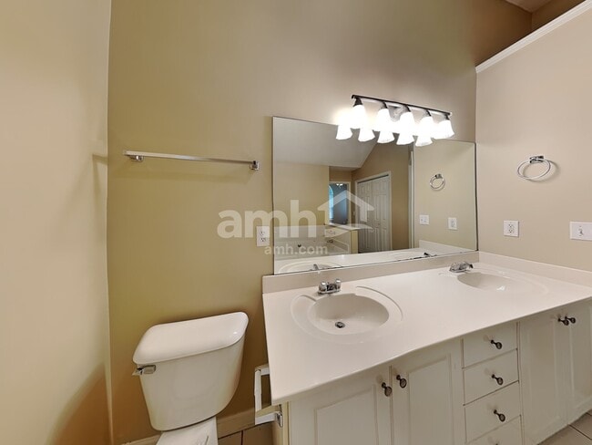 Building Photo - 68 Barrington Farms Pky