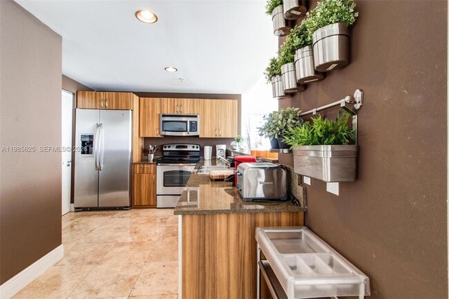 Building Photo - 6305 Indian Creek Dr