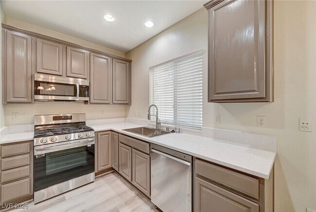 Building Photo - 10408 September Flower St