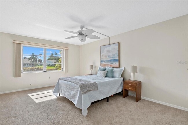 Building Photo - 4852 Independence Dr