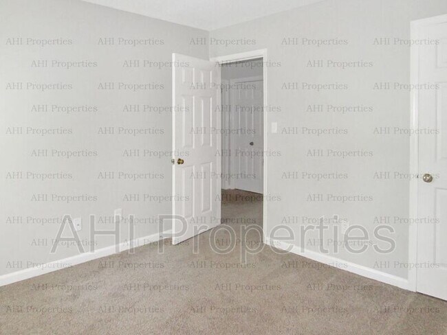 Building Photo - 423 Chase Plantation Pkwy