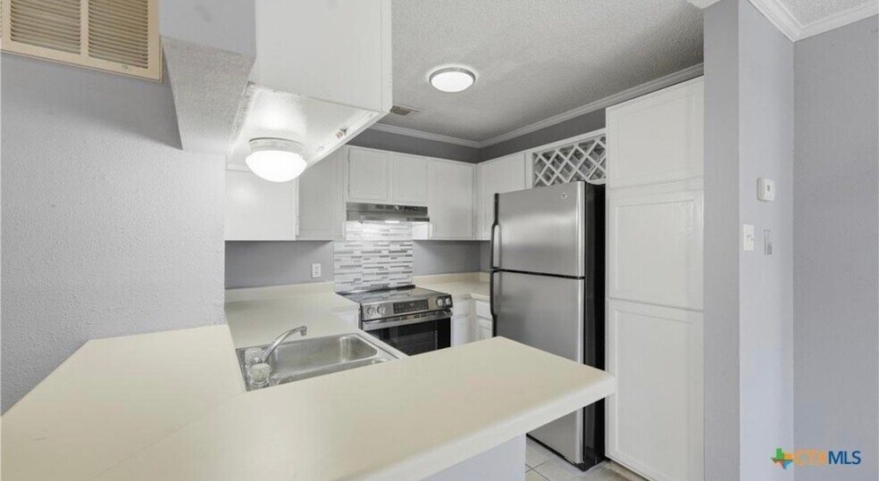 Building Photo - 5322 Medical Dr