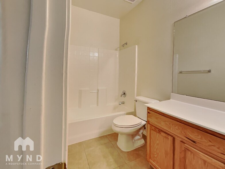 Building Photo - 2204 W San Tan Hills Dr