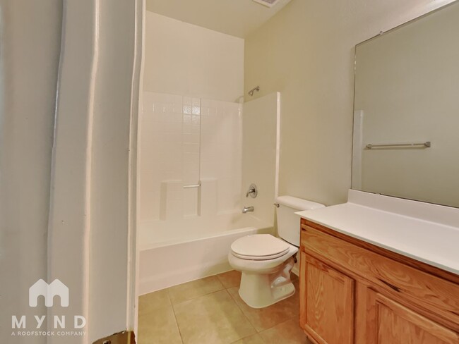 Building Photo - 2204 W San Tan Hills Dr