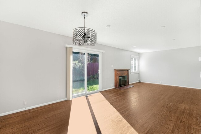 Building Photo - Spacious 4BR/3BA Home in Top-Rated School District!