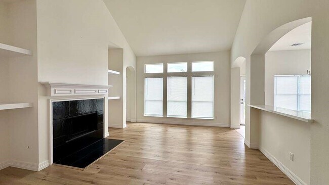 Building Photo - 7510 Golden Thistle Ln