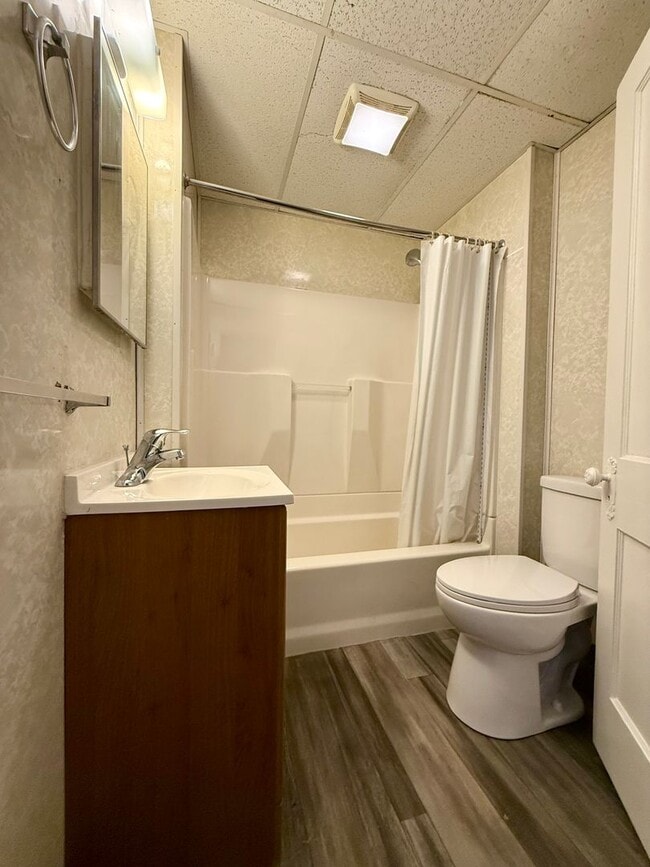 Building Photo - 83 Myrtle Ave