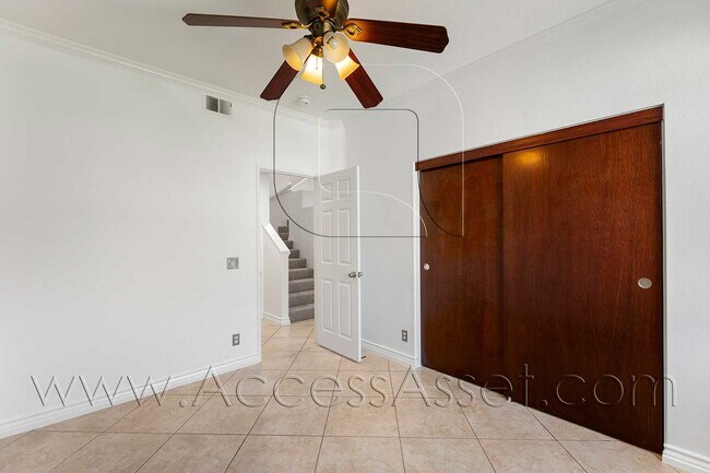 Building Photo - 3410 E Salisbury Cir