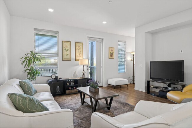 Building Photo - 3-Bed + 3.5-Bath Townhouse | Springville | Camarillo | Unfurnished