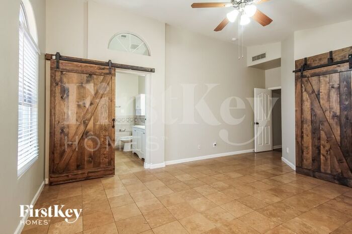 Building Photo - 2712 N 126th Dr