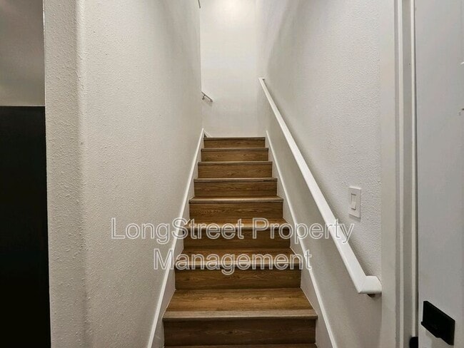 Building Photo - 11987 SW Horizon Blvd