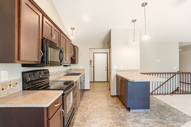 Building Photo - 11830 N Bedivere Dr