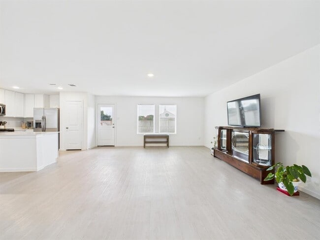 Building Photo - 2919 Summer Breeze Wy
