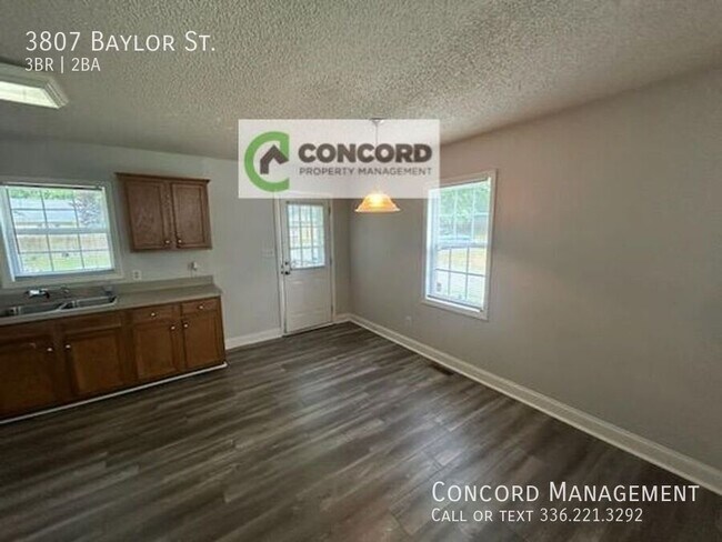Building Photo - 3807 Baylor St