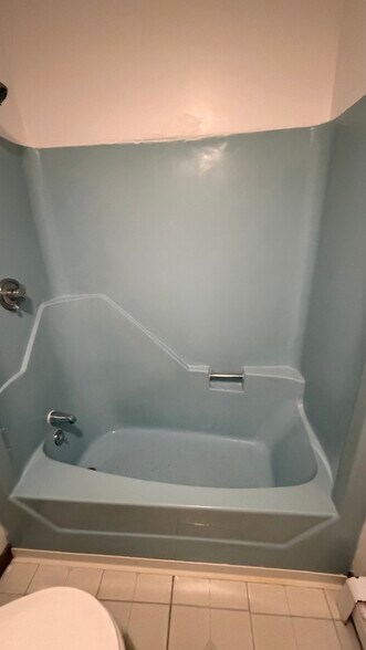 Building Photo - 541 Revere St