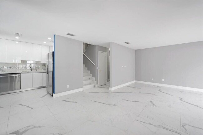 Building Photo - 20904 Leeward Ct