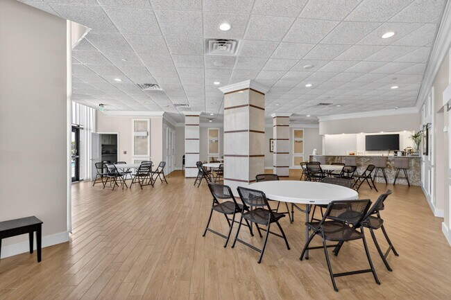 Building Photo - 9650 S Ocean Dr