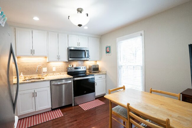 Building Photo - 7857 Parthian Ct