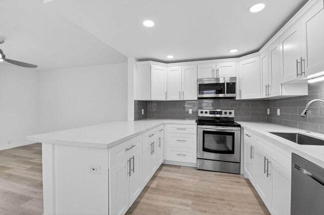 Building Photo - 103 Brittany Terrace