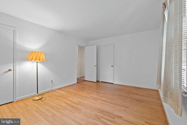 Building Photo - 9704 Hall Rd