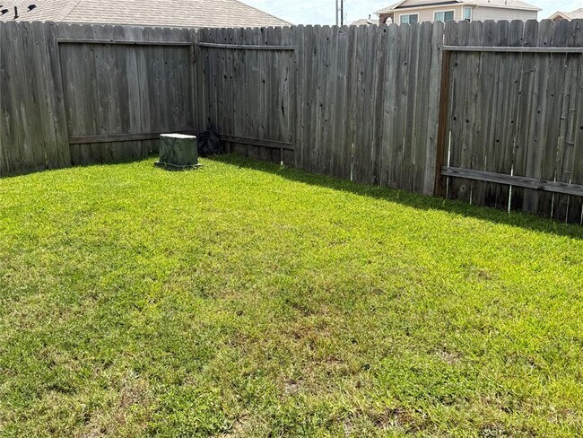 Building Photo - 23431 Dovetail Colony Ct