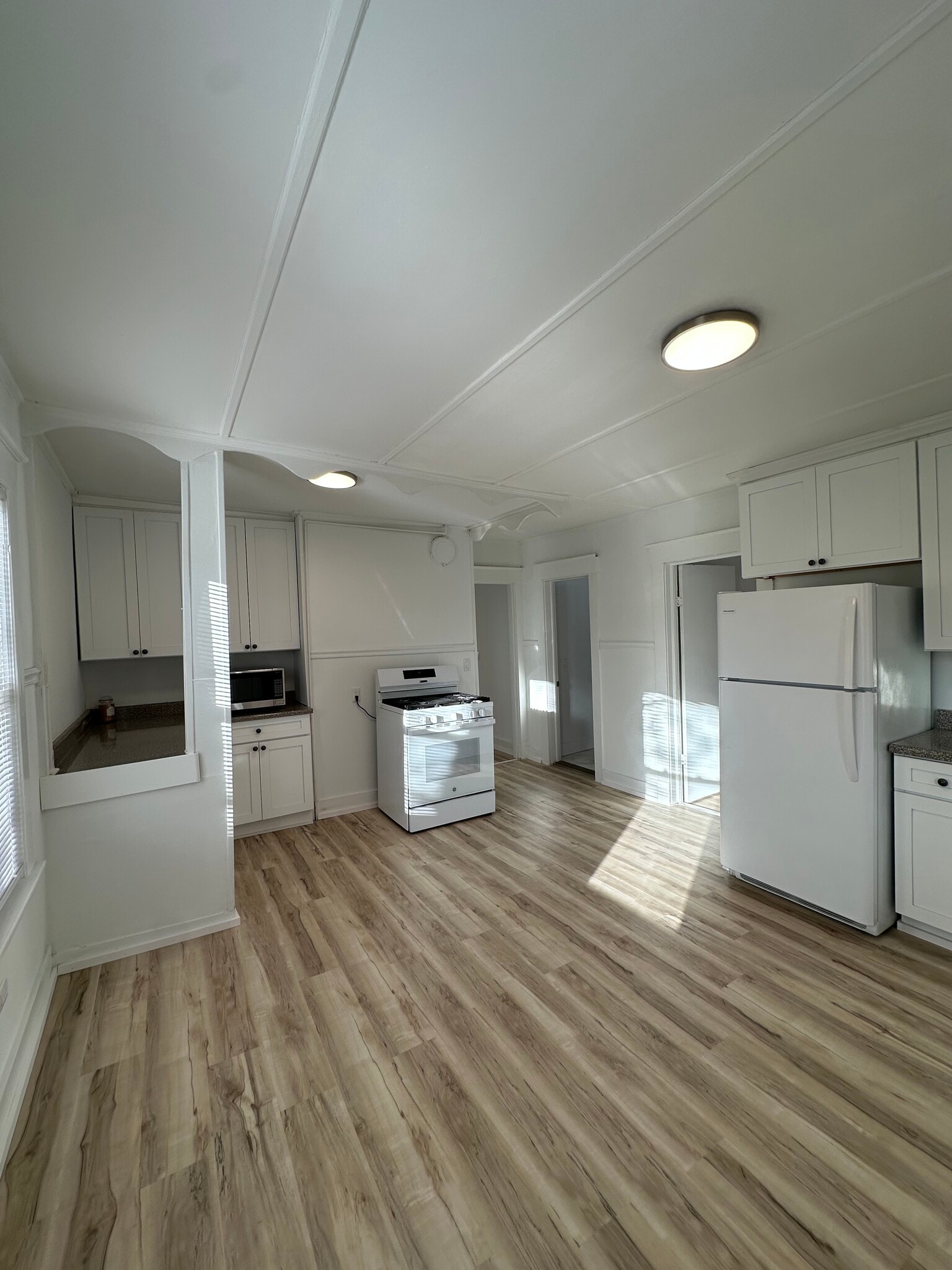 Building Photo - 12 Margerie St