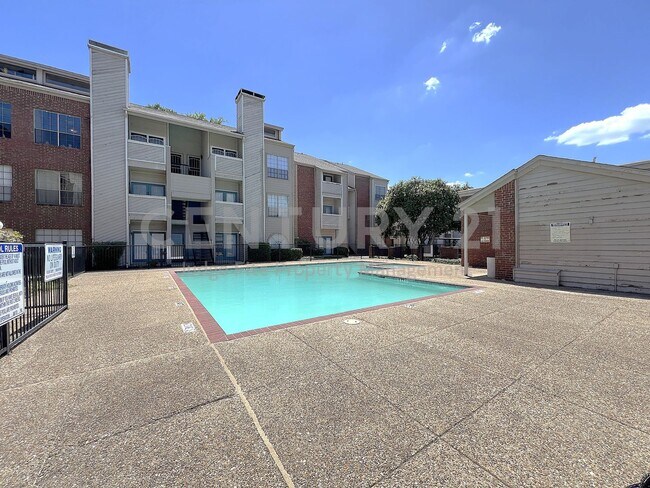 Primary Photo - Ground-Level 1/1 Open Condo in Dallas!