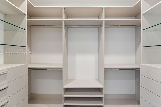 Building Photo - 2840 SW 32nd Ct