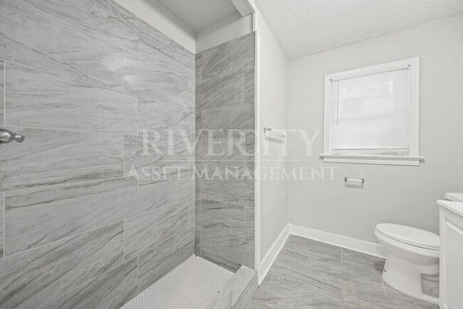 Building Photo - NICE 4 BEDROOM HOME NEAR NORTH HOLLYWOOD!!!! SECTION 8 WELCOMED !!!!