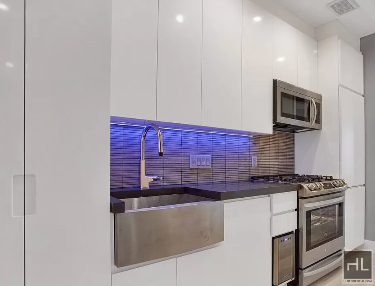 Building Photo - Stanton Street