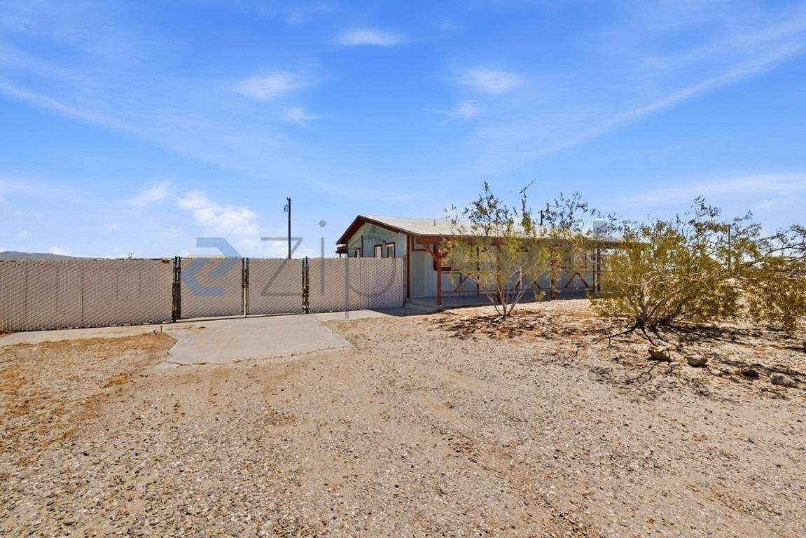Building Photo - Unit