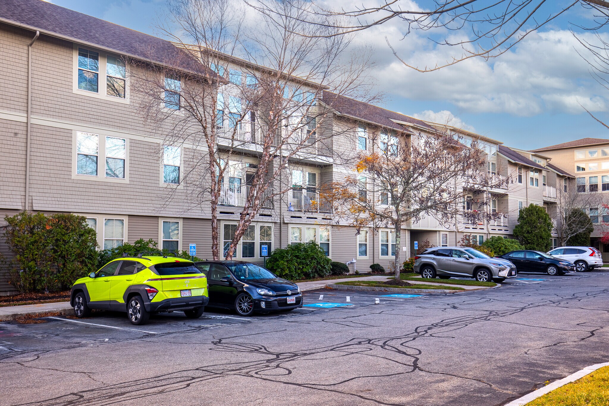 Building Photo - 4 Harvest Dr