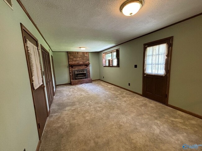 Building Photo - 1925 Lynnbrook Dr SW