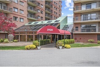 Building Photo - 3920 Mystic Valley Pkwy