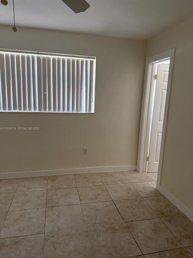 Building Photo - 19810 Holiday Rd